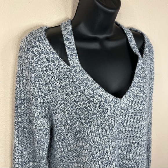 Large Derek Heart Blue White Knit V Neck Sweater Cold Shoulder  Casual - Picture 2 of 8